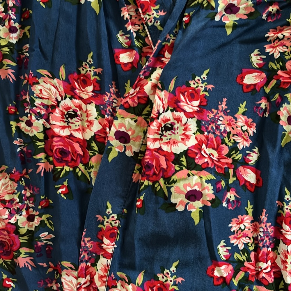 Floral Robe - Picture 2 of 2
